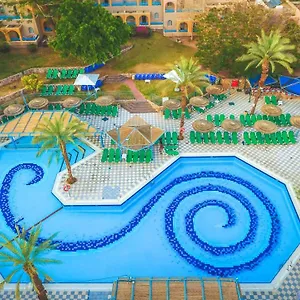 Club In - Coral Beach فندق